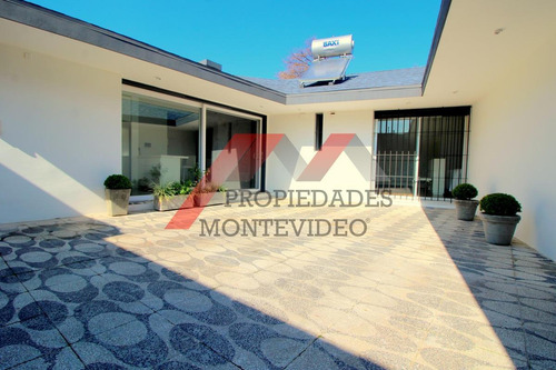 Casa En Venta - 3 Dormitorios - Punta Gorda
