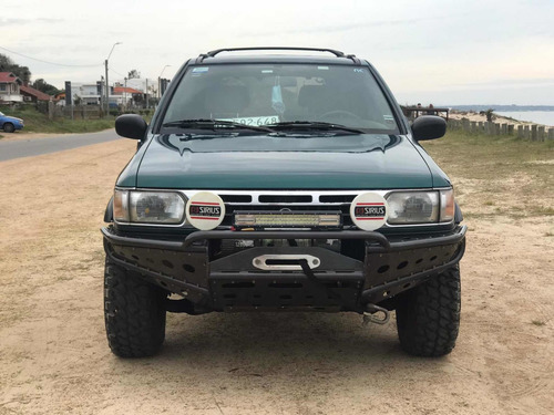 Nissan Pathfinder Canadiense 4x4 At