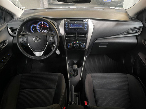 Toyota Yaris 1.5 16V FLEX SEDAN XL LIVE MULTIDRIVE