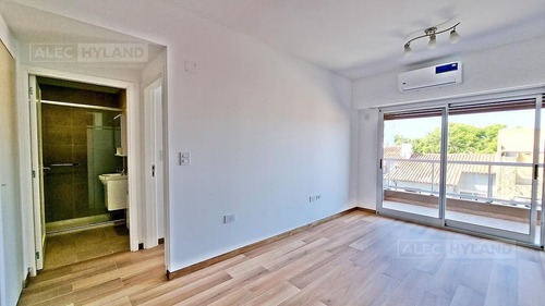 Imagen 3 de 30 de Departamento 2 Ambientes En Venta - La Lucila-vias/maipu