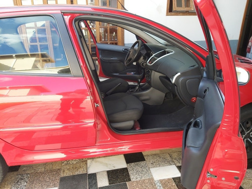 Peugeot 207 2014 1.4 Active Flex 4p