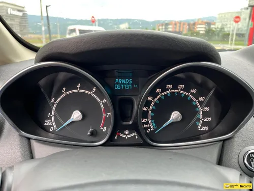 Ford Fiesta Titanium 1.6cc AT AA 4X2