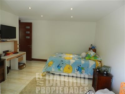 Imagen 30 de 30 de Casa En Venta De 5 Dormitorios En Colina