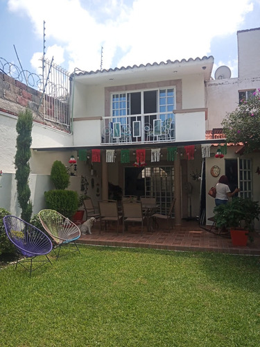 Excelente Casa En Emiliano Zapata, Morelos, Con Terreno Excedente Y Alberca