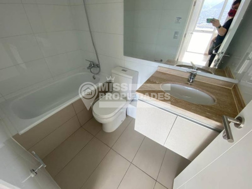 Se Arrienda Lindo Departamento, Av. Edmundo Pérez Zujovic