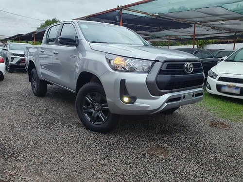 Toyota Hilux 2.4 Dc 4x2 Tdi Sr L20 2025