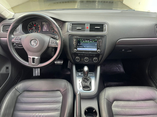 Volkswagen Vento 2.0 Sportline Tsi 200cv