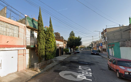 Casa En Venta En Poniente 27 En La Perla Ciudad Nezahualcóyotl, Méx. Ajrj