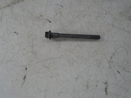 Vendo Tornillo De Cabezote De Ford Fiesta Año 1999