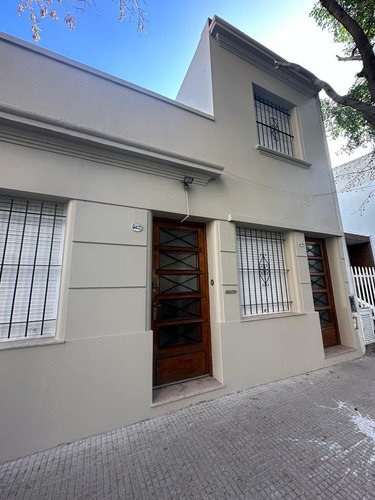 Exc. Casa Para Uso Comercial - 5 Amb En 2 Ptas -patio - Terr