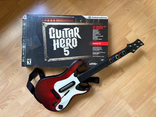 Guitar Hero 5 Bundle Kit (Usado)