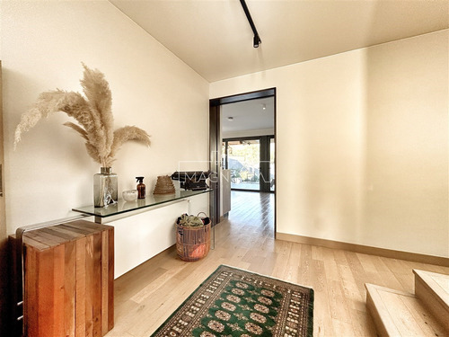 Casa En Arriendo De 4 Dorm. En Lo Barnechea