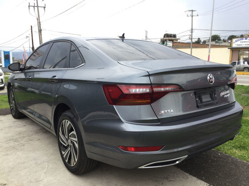 Imagen 8 de 15 de Volkswagen Jetta 4 Puertas
