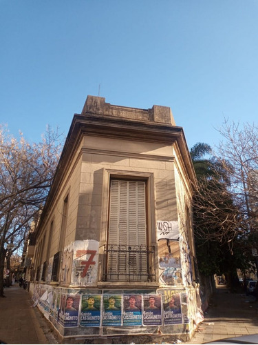 Casa En Venta En La Plata