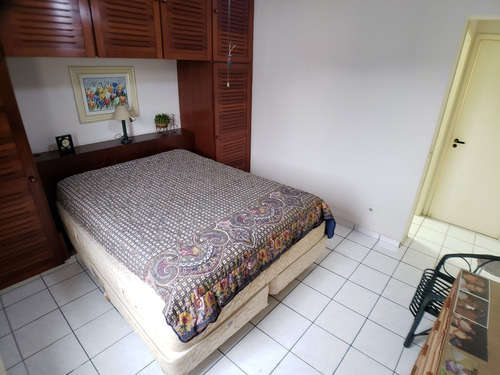 Imagem 11 de 24 de Apartamento À Venda Na Praia Das Pitangueiras Em Guarujá - 3 Dormitórios Sendo 2 Suítes - 2 Vagas De Garagem - Prédio Com Lazer - Ap05001 - 34972847