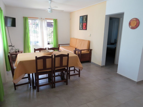Imagen 5 de 16 de Complejo En Venta Pinamar Mar De Ostende 4 Unidades Amplias+jardin Con Parrilla Cloacas