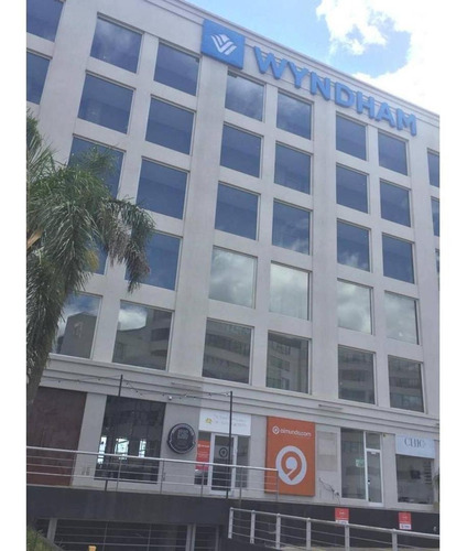 Imagen 10 de 30 de Local En Condominios Con Explanada A La Bahia***************