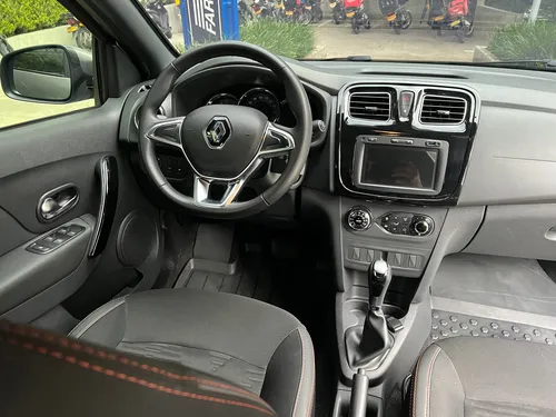Renault Stepway 1.6 Intense Automática