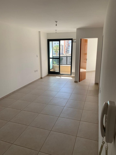 Imagen 2 de 14 de Departamento En Venta - 1 Dormitorio - Barrio Centro