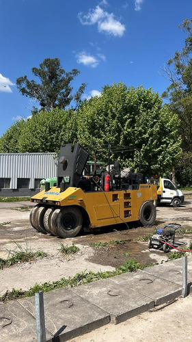 Compactador Bomag Bw24r