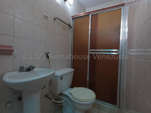 Imagen 22 de 30 de Casa En Venta Urbanización Fundalara. Barquisimeto. Tu Asesor De Confianza Kenlimar Nieto. Contactame *0424 5/2/2/3/7/9/7* Código Flex 23-20591