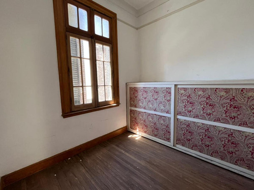 Venta Departamento De Época Con 6 Dormitorios Y 282m2 A Usd 640 Por M2 En Microcentro Rosario