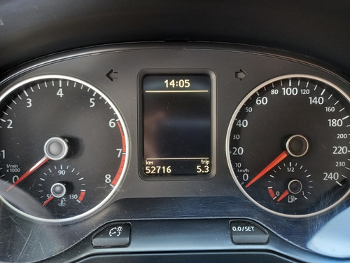 Volkswagen Suran 2017 1.6 Track