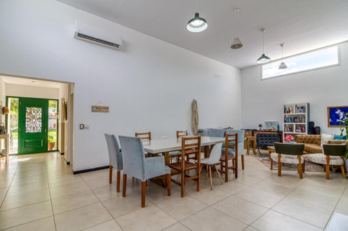 Casa En Venta, 5 Ambientes, En Haras Santa Maria, Loma Verde, Escobar