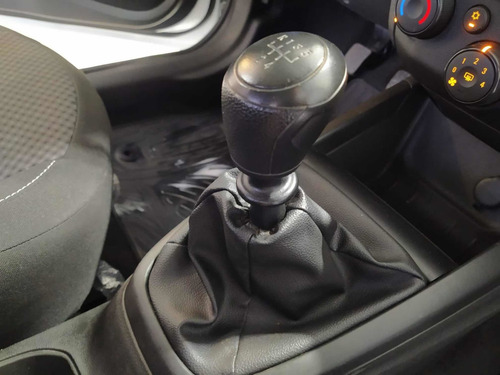 Imagen 11 de 21 de Chevrolet Prisma 2019 1.4 Joy Ls