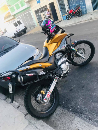 Imagem 2 de 4 de Honda Xre
