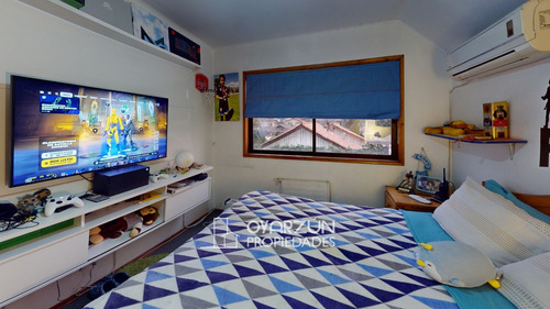 Casa Con Amplios Espacios, 5 Dormitorios, Terreno De 300 M2