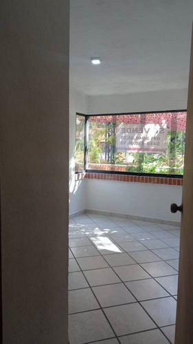 Imagen 4 de 14 de Apartamento En Venta En Naguanagua