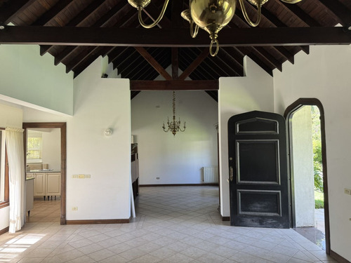 Excelente Chalet 4 Amb. Estilo Inglés En Villa Udaondo