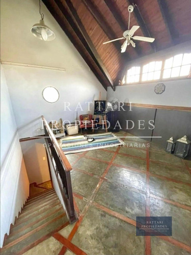 Venta De Casa De 7 Ambientes Con Parque Y Cochera Ramos Mejía Permuta