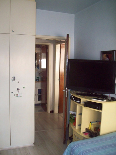 Apartamento 2 Dormitórios - 4093