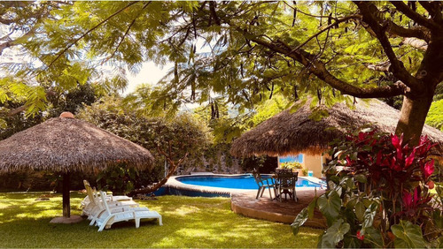 Oportunidad Casa En Condominio 2350 Mts2 Con Alberca Y Seguridad