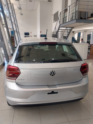 Volkswagen Polo Highline At Motor 1.6 Año 2021