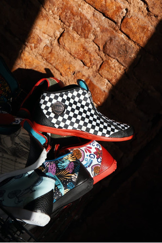 Zapatillas Te Para Tres De Diseño Con Cierre Envio Todo Pais