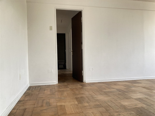 Venta De Oficina En Providencia Con Los Leones Metro L1-l6