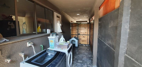 Casa En Venta De 3 Dorm. En Maipú