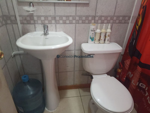 Casa En Venta De 4 Dorm. En Frutillar