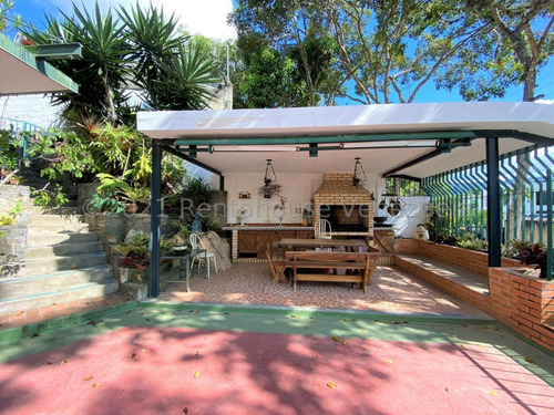 Casa Con Anexo En El Cafetal. Calle Publica