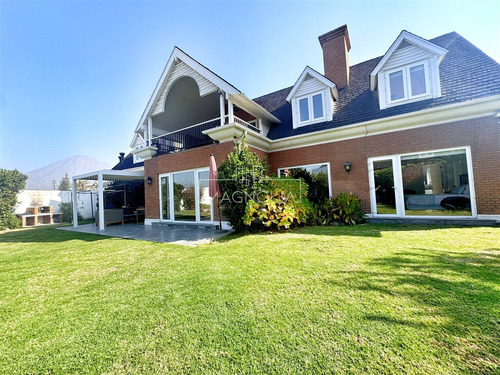 Casa En Arriendo De 6 Dorm. En Lo Barnechea