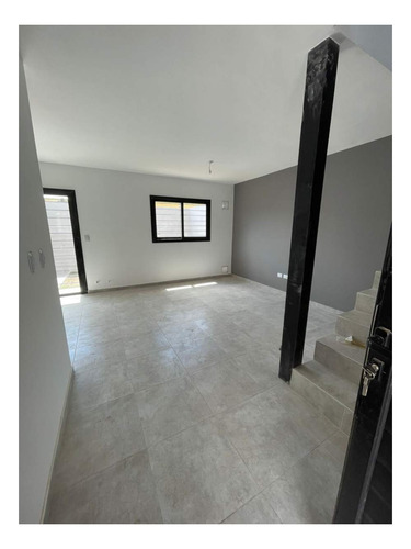 Imagen 7 de 15 de Alquilo Duplex En Housing Dos Dormitorios B° Lomas Del Chateau