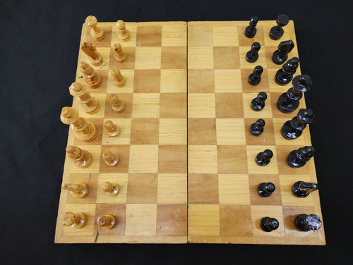 Ajedrez De Madera Completo Tablero Plegable De 35cm Usado (Usado)