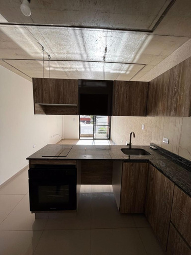 Imagen 9 de 16 de Departamento En Venta, Haedo Moron, Con Terraza Privada Y Parrilla