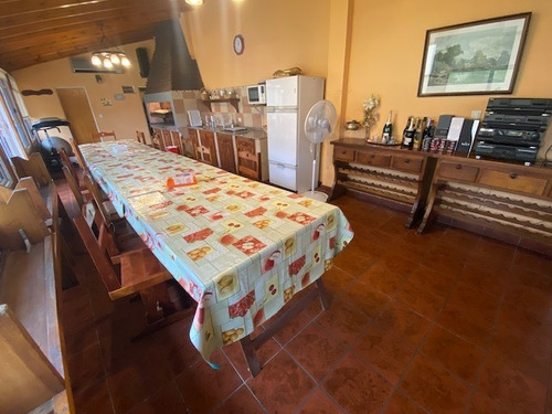 Imagen 12 de 14 de Venta- Casa De 4 Amb, En Ciudad Evita C/ Jardin Y Piscina