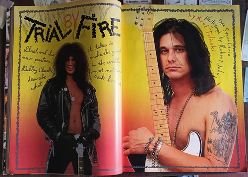 Revista Guitar World - Slash - Flea - Steve Vai - Mountain (Usado)