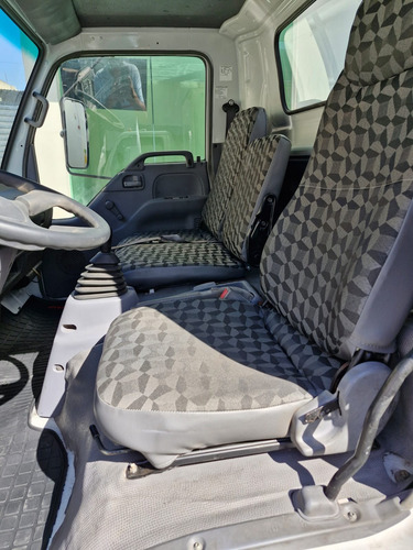 Isuzu Elf 400 Modelo 2008