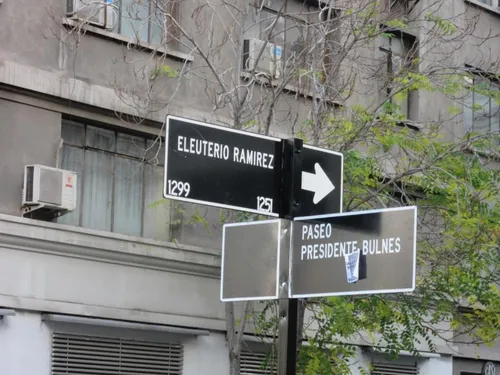Departamento Paseo Bulnes, Amoblado Metro La Moneda